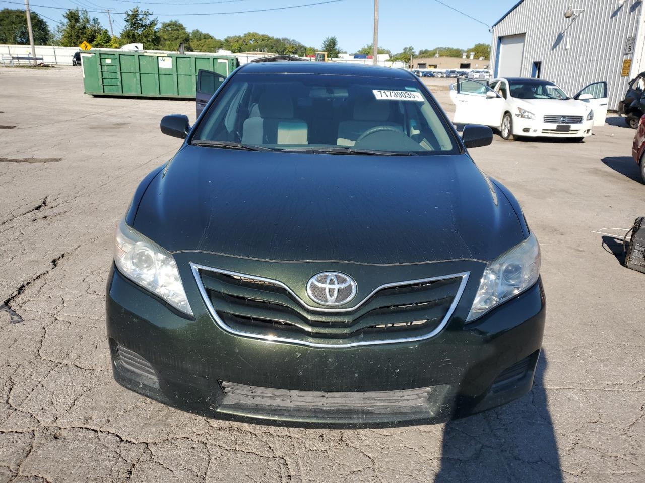 2011 TOYOTA CAMRY