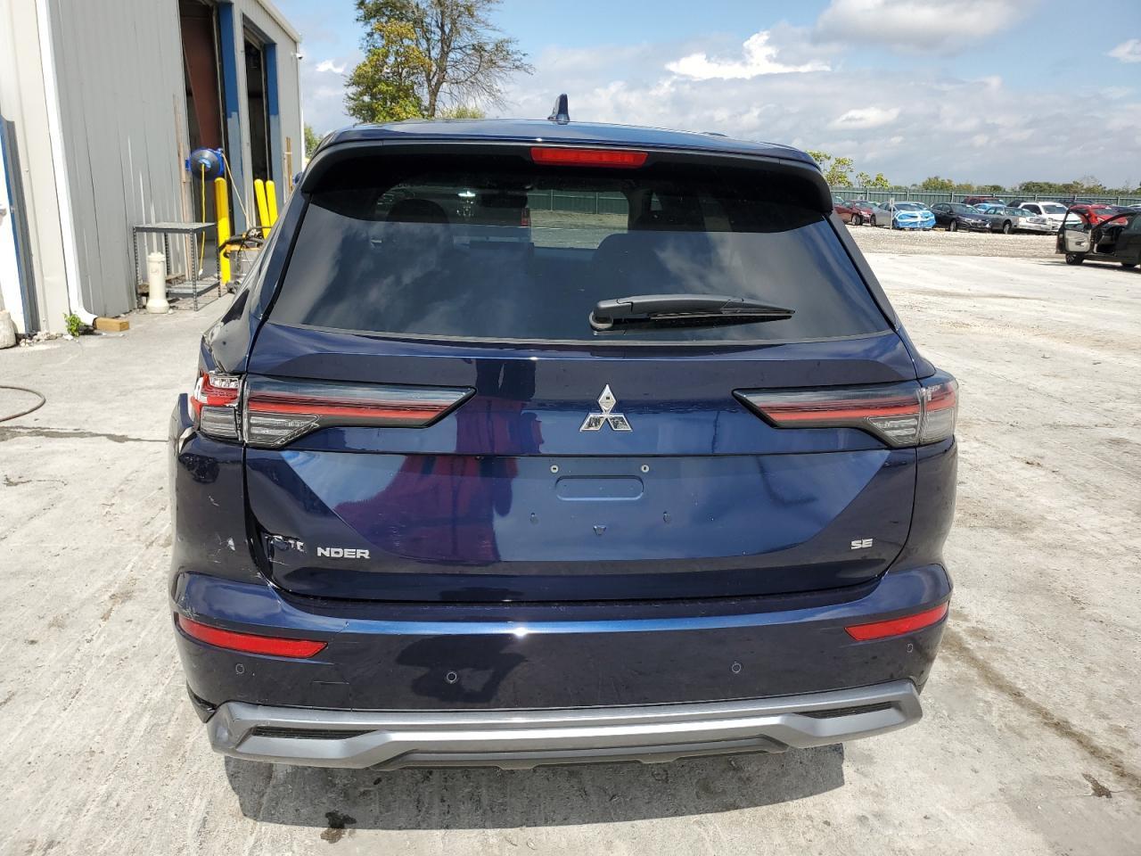2025 MITSUBISHI outlander