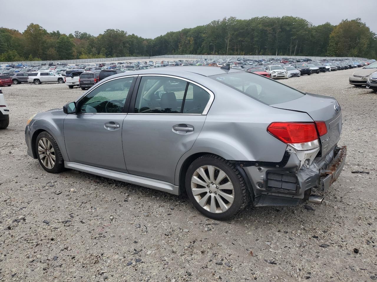 2011 SUBARU Legacy