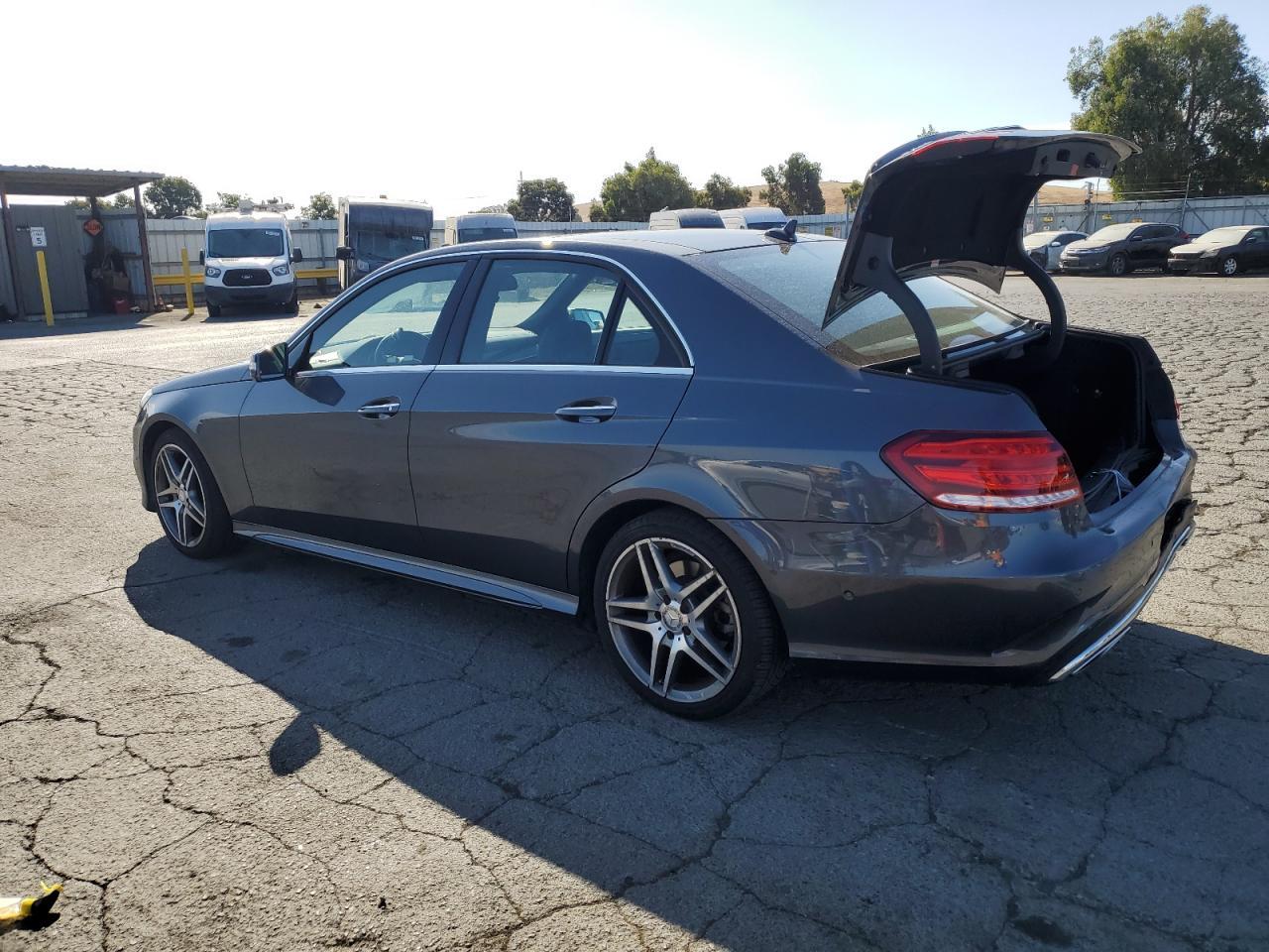 2016 MERCEDES-BENZ E-Class