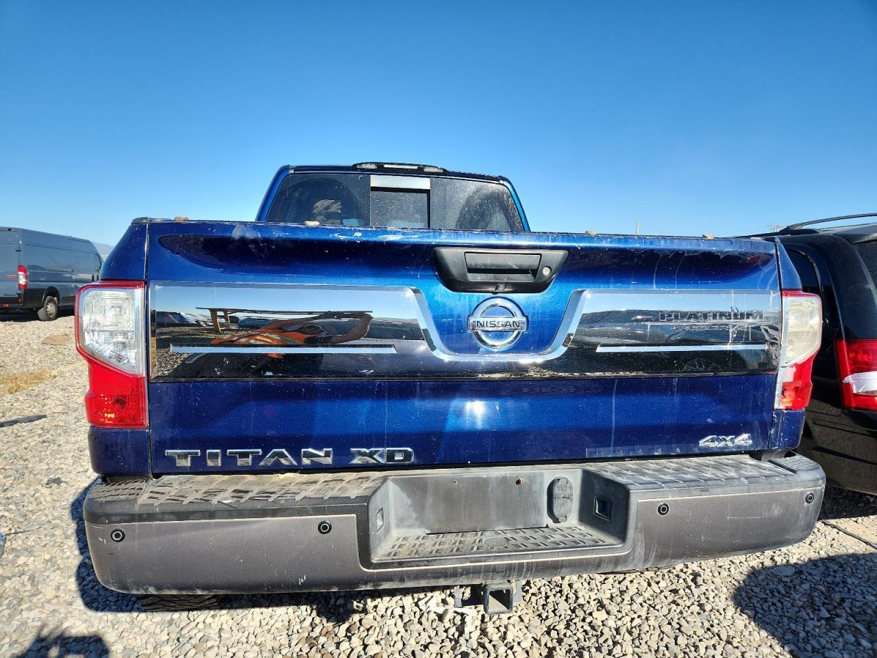 2016 NISSAN Titan