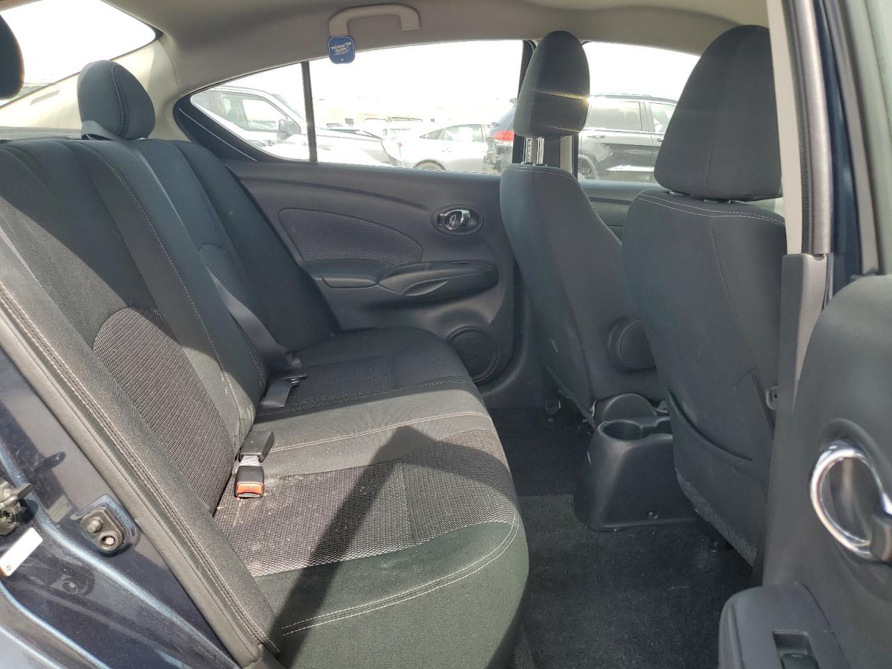 2017 NISSAN VERSA