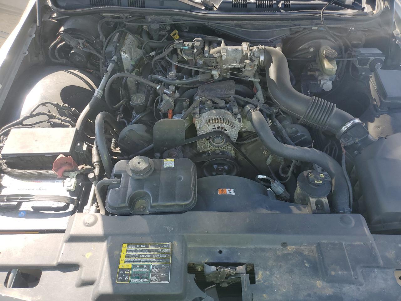 2003 FORD Crown Victoria