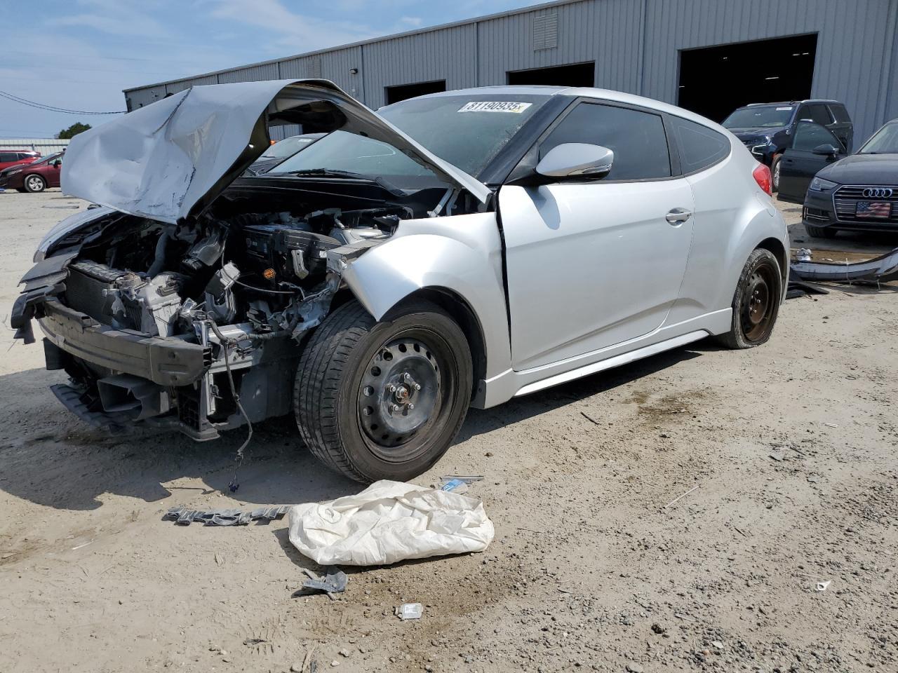 2013 HYUNDAI VELOSTER