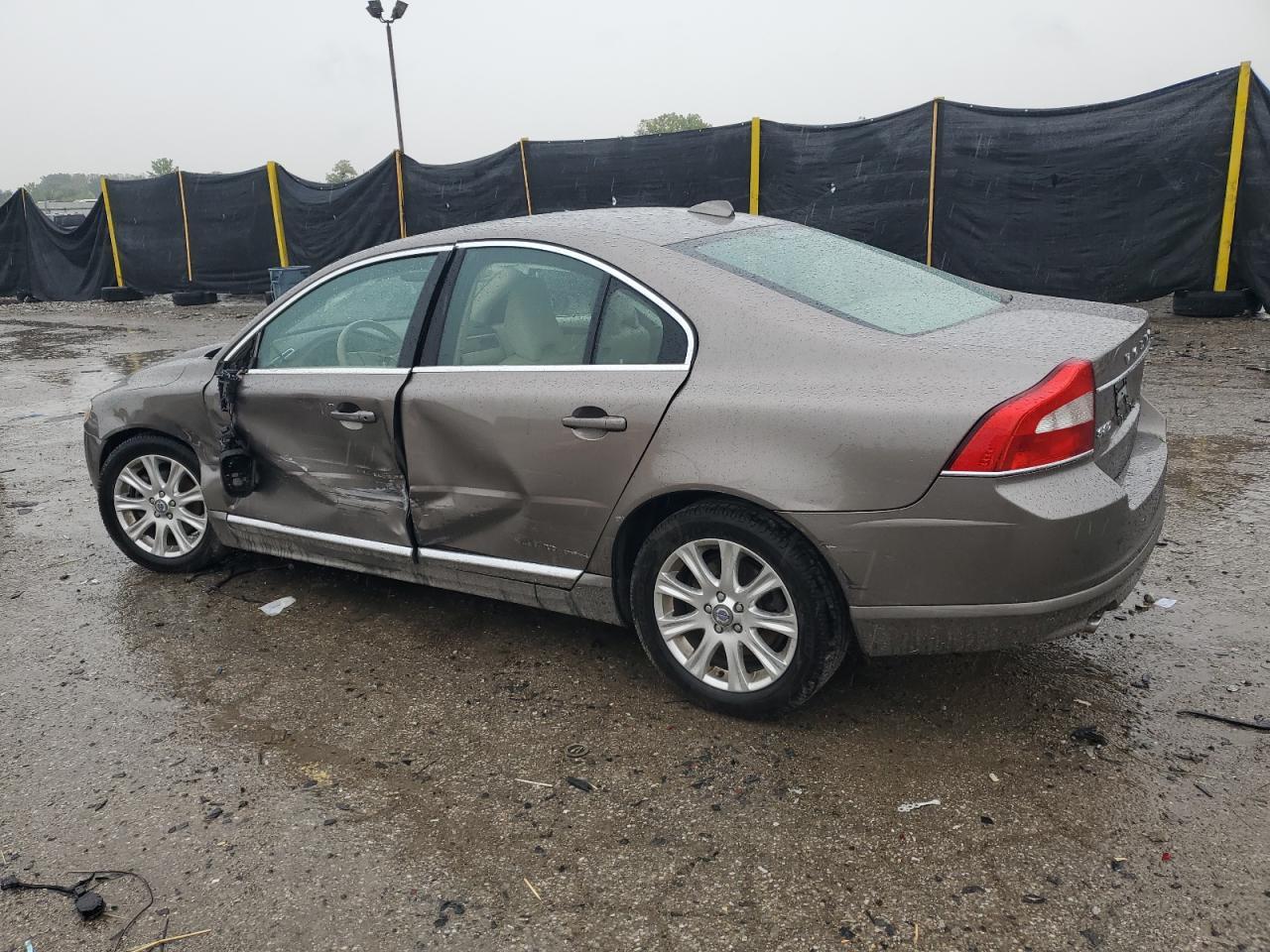 2010 VOLVO S80
