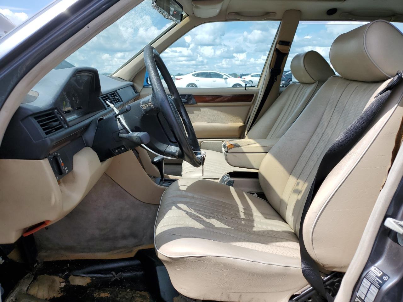 1995 MERCEDES-BENZ E-Class