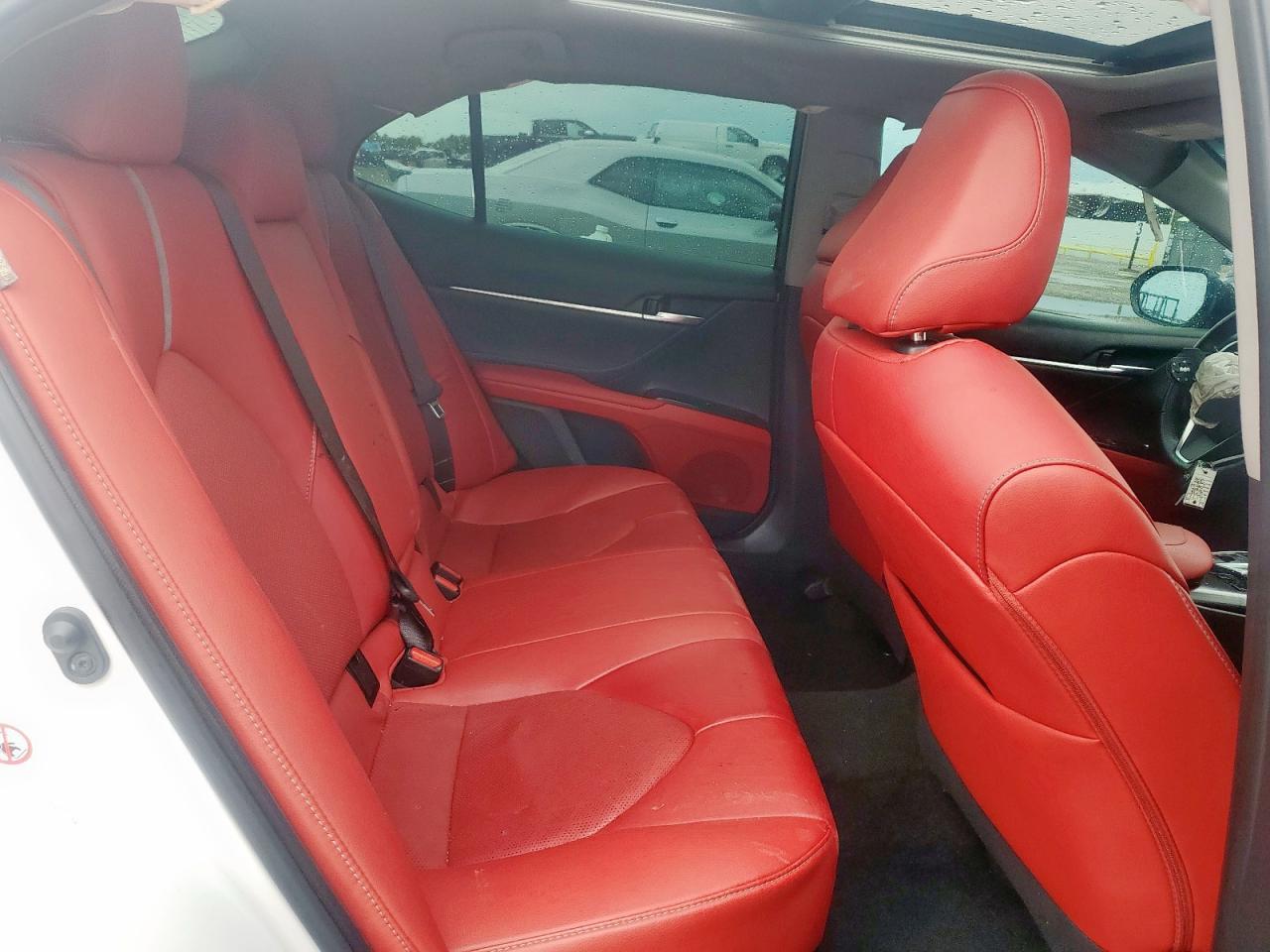 2018 TOYOTA CAMRY