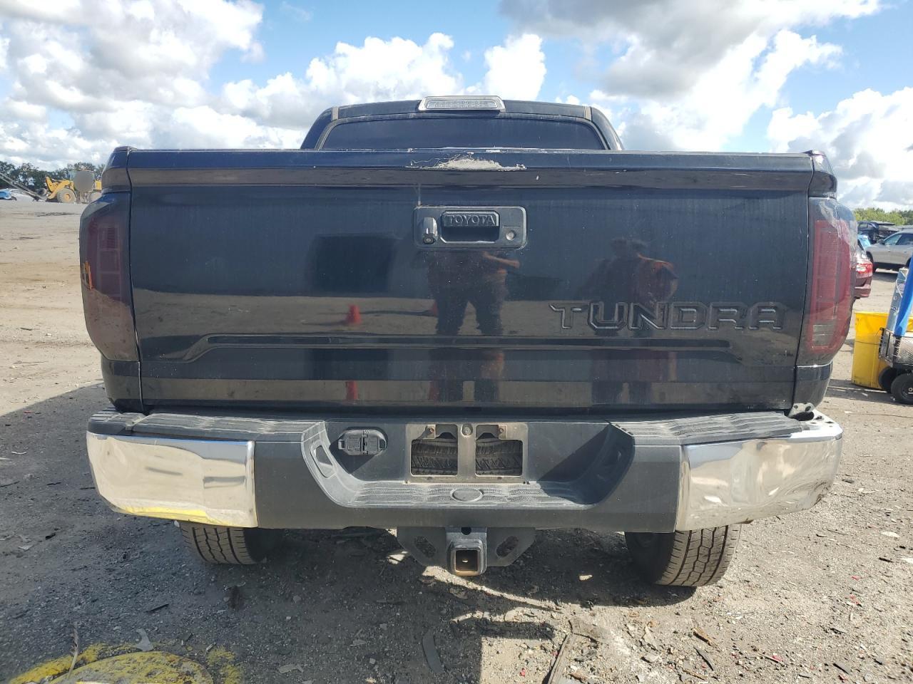 2016 TOYOTA TUNDRA
