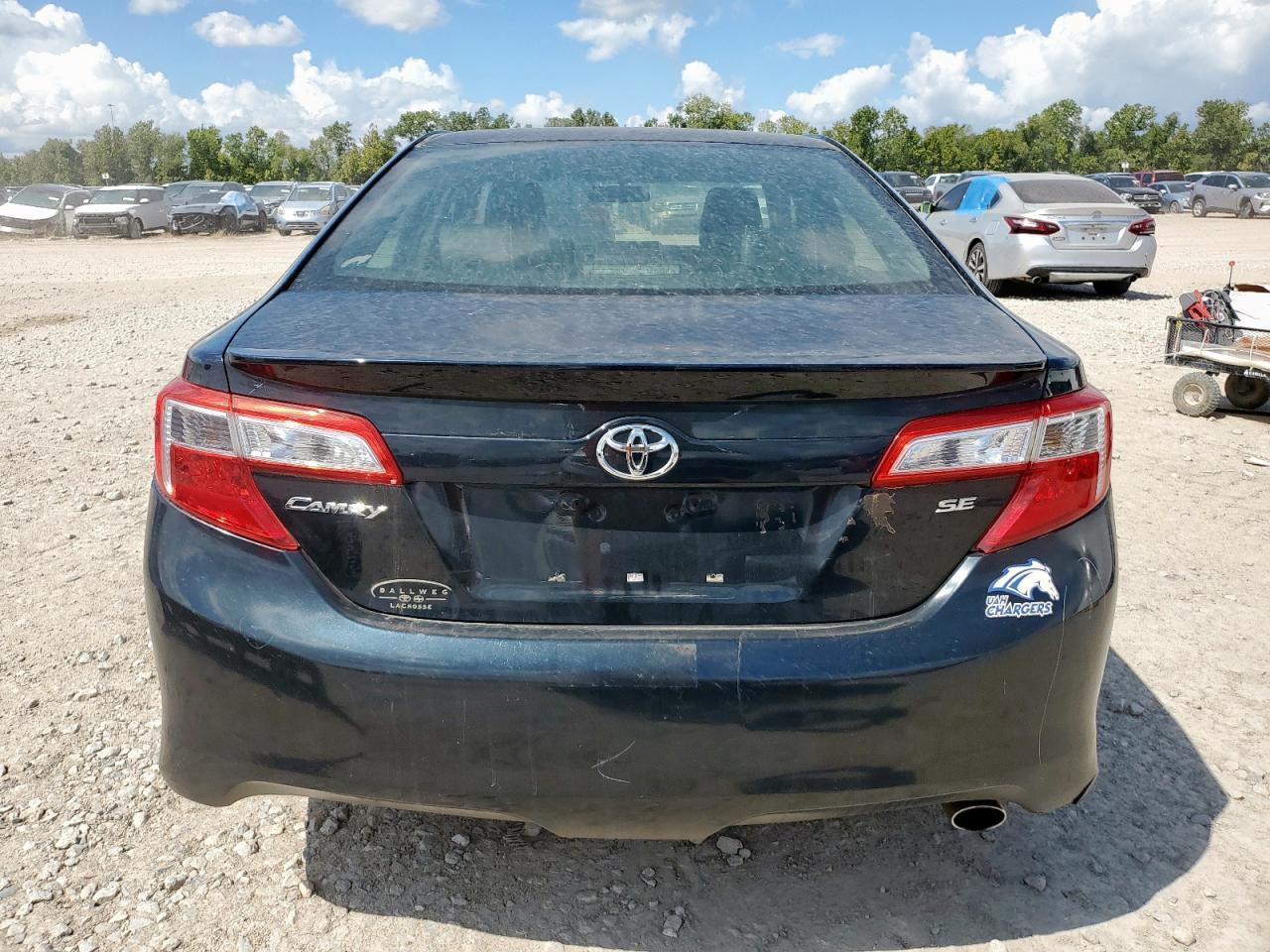 2014 TOYOTA CAMRY