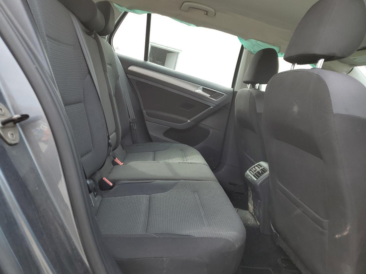 2016 VOLKSWAGEN GOLF