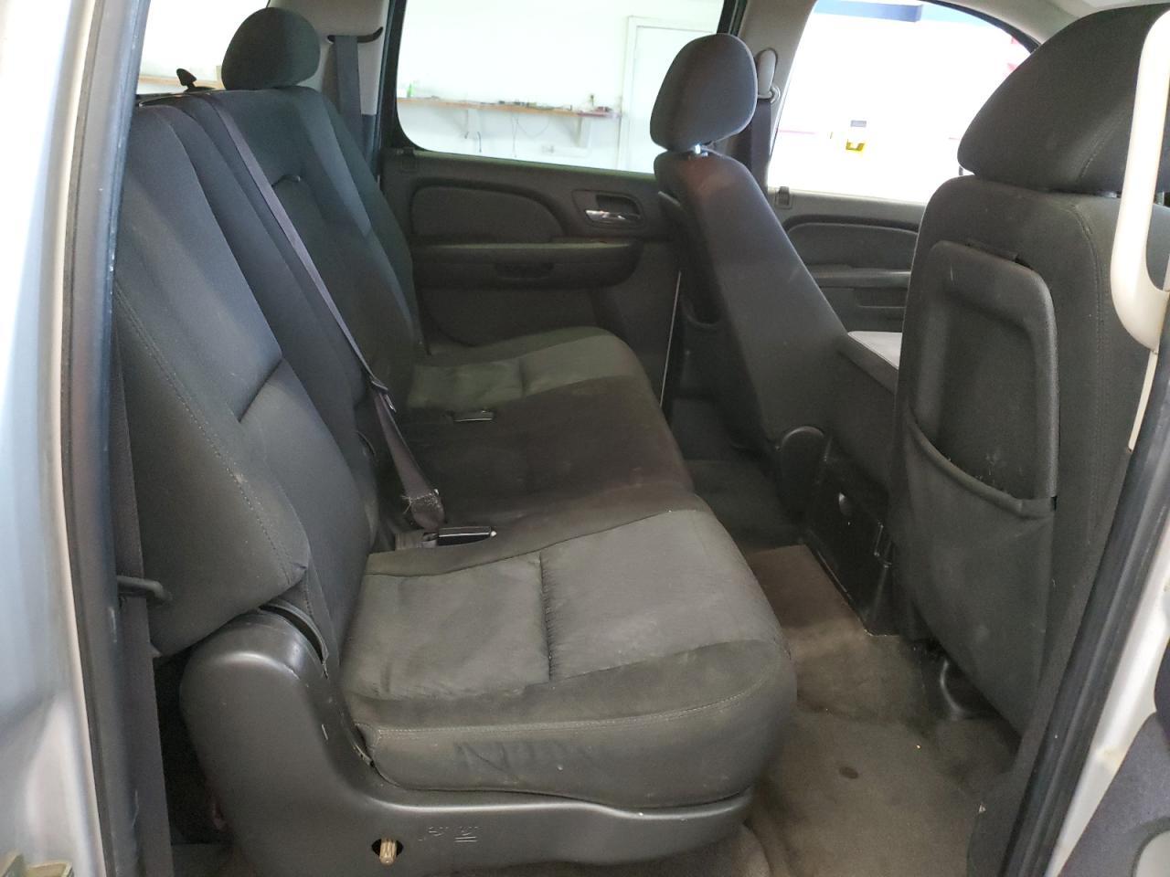 2010 CHEVROLET Suburban