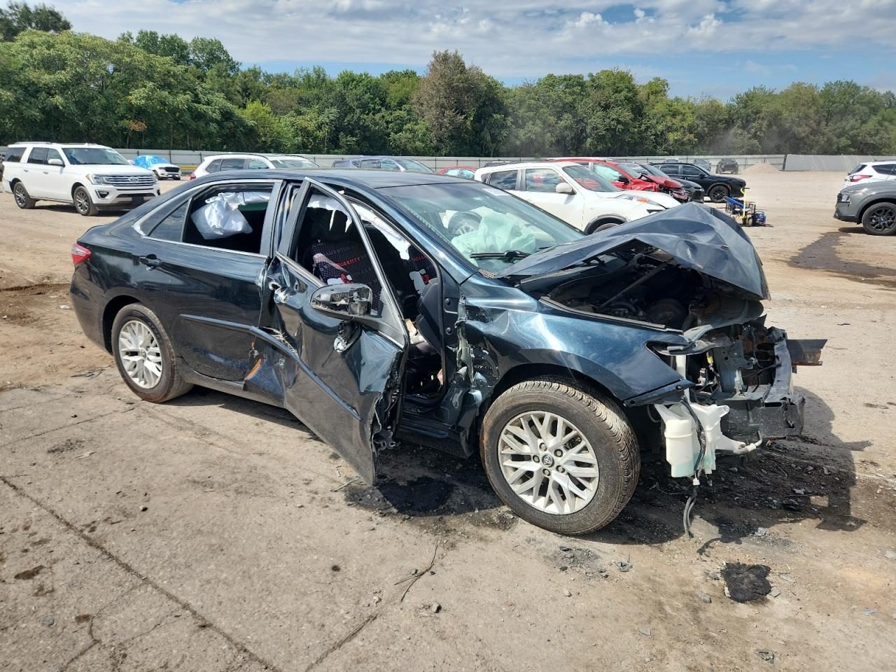 2016 TOYOTA CAMRY
