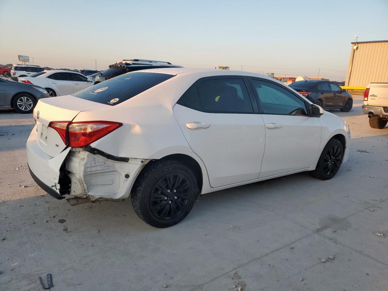 2018 TOYOTA COROLLA
