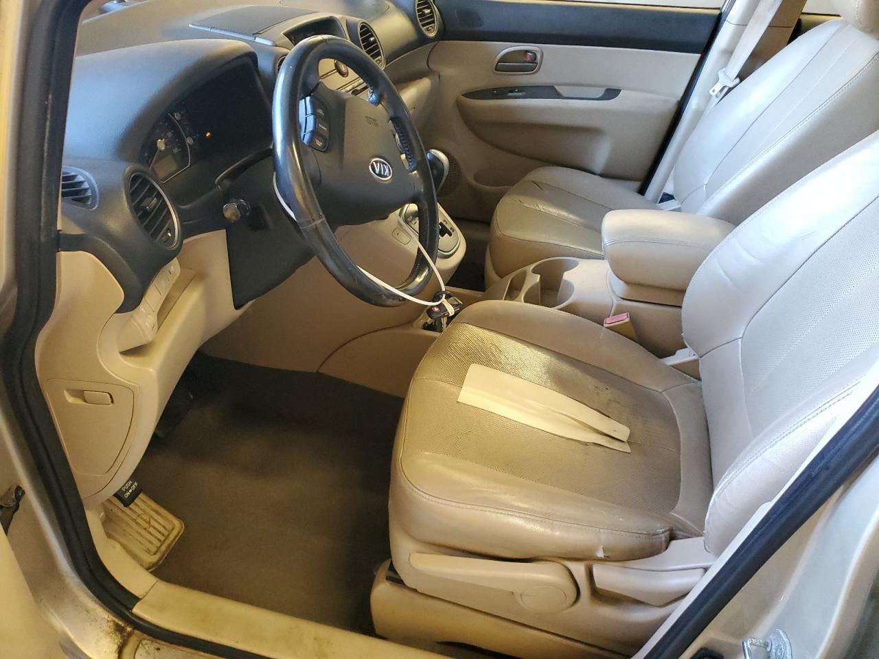 2008 KIA RONDO