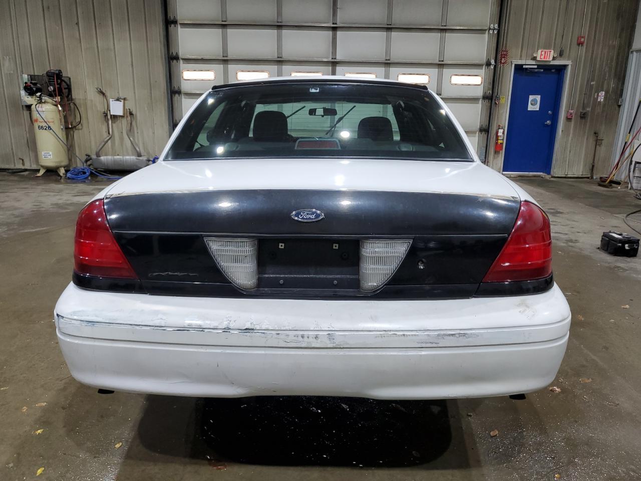 2008 FORD Crown Victoria
