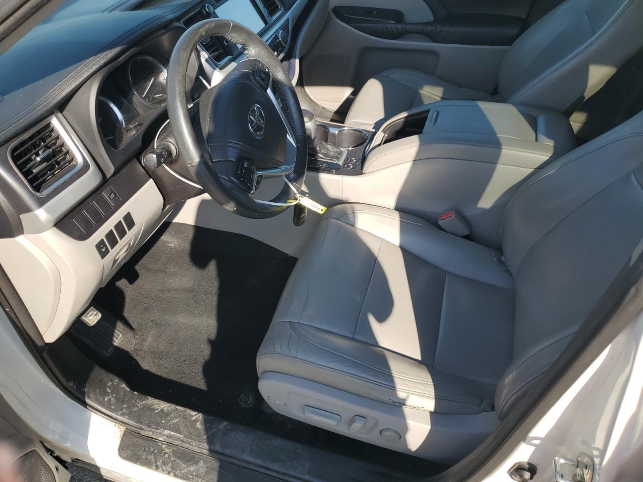 2015 TOYOTA HIGHLANDER