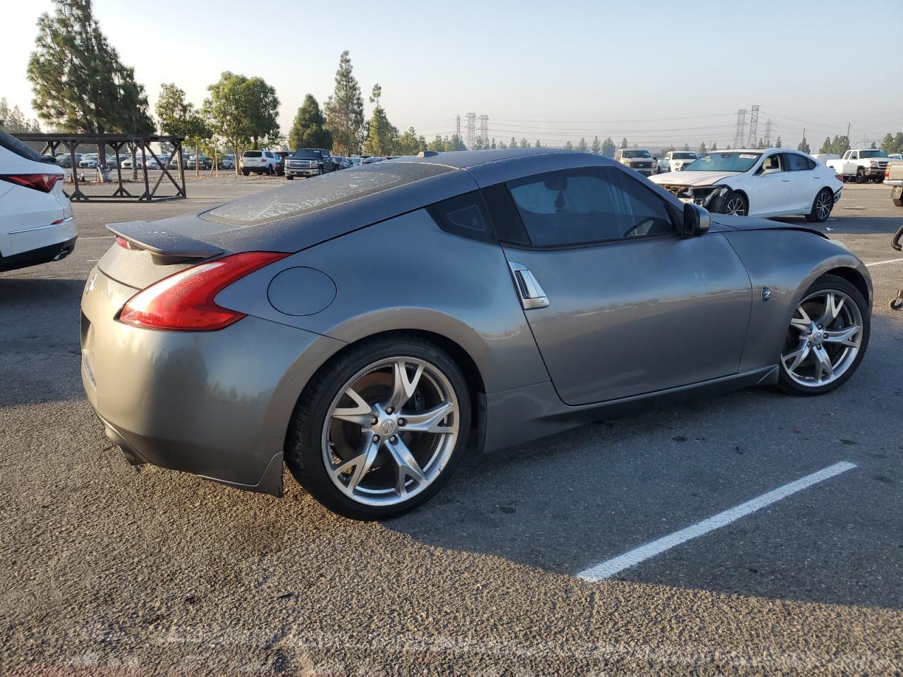 2012 NISSAN 370Z