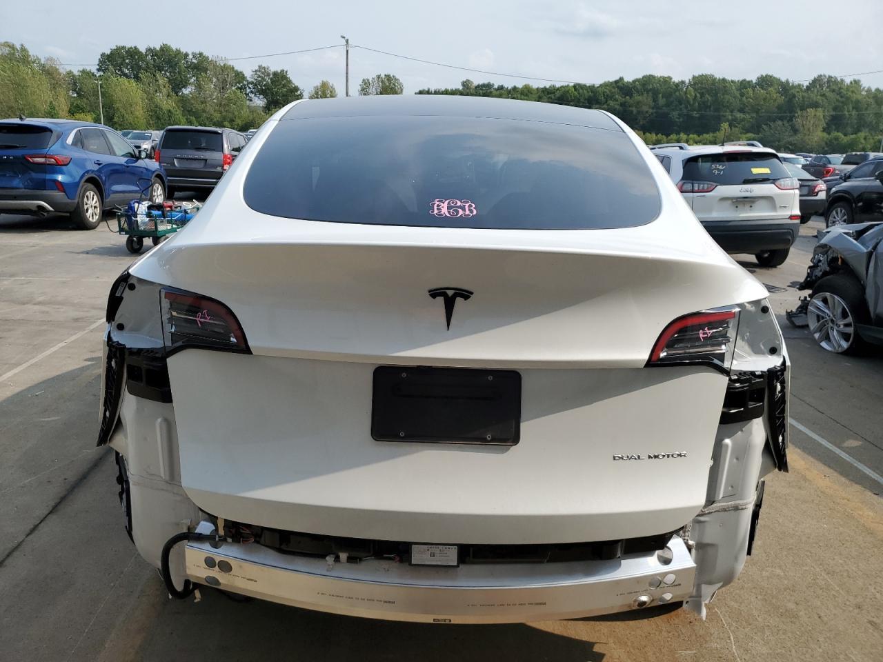 2025 TESLA MODEL Y