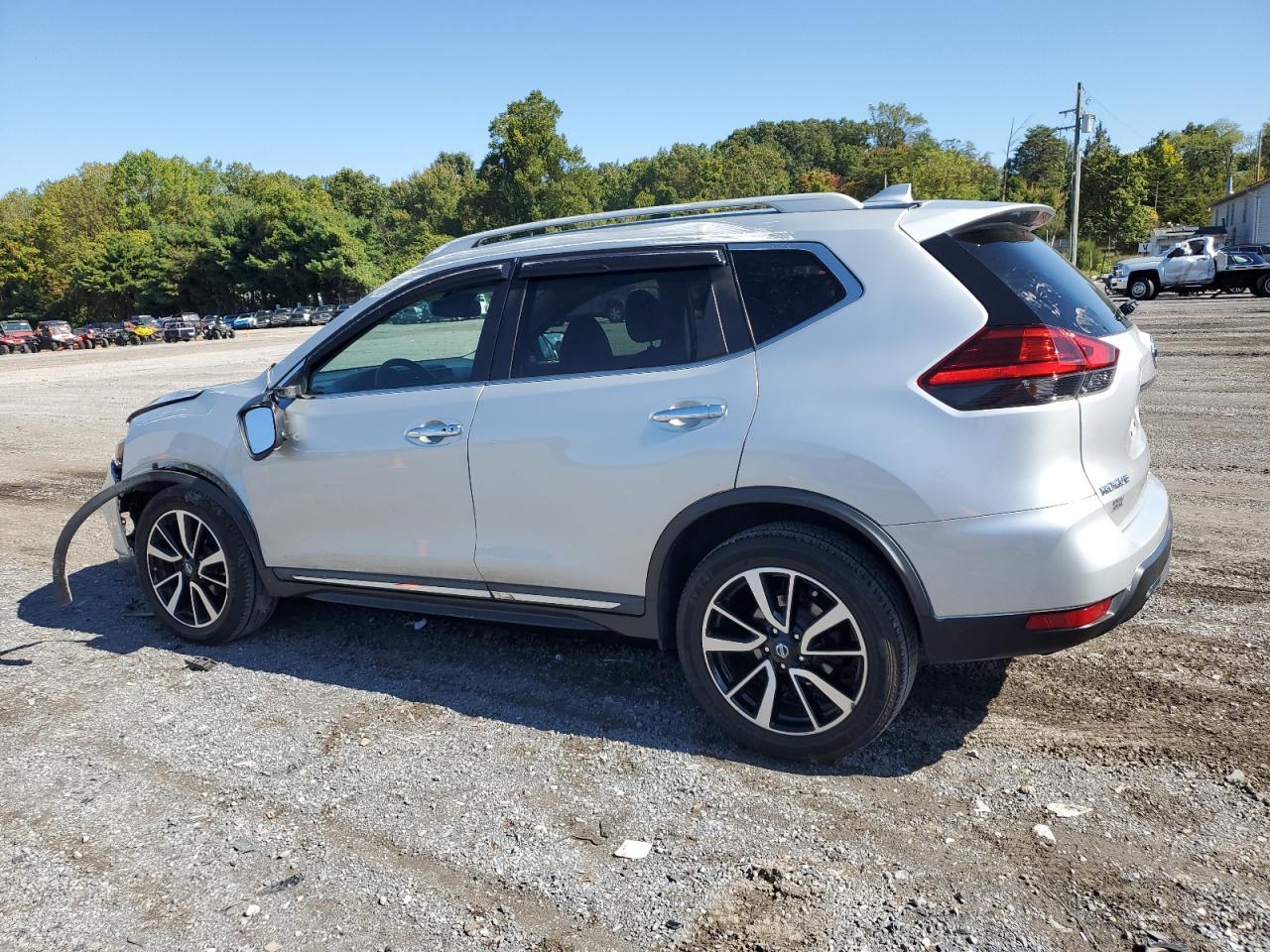 2017 NISSAN ROGUE