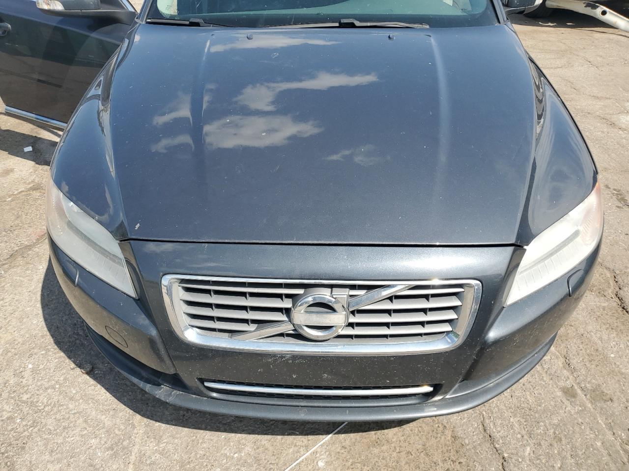 2010 VOLVO S80