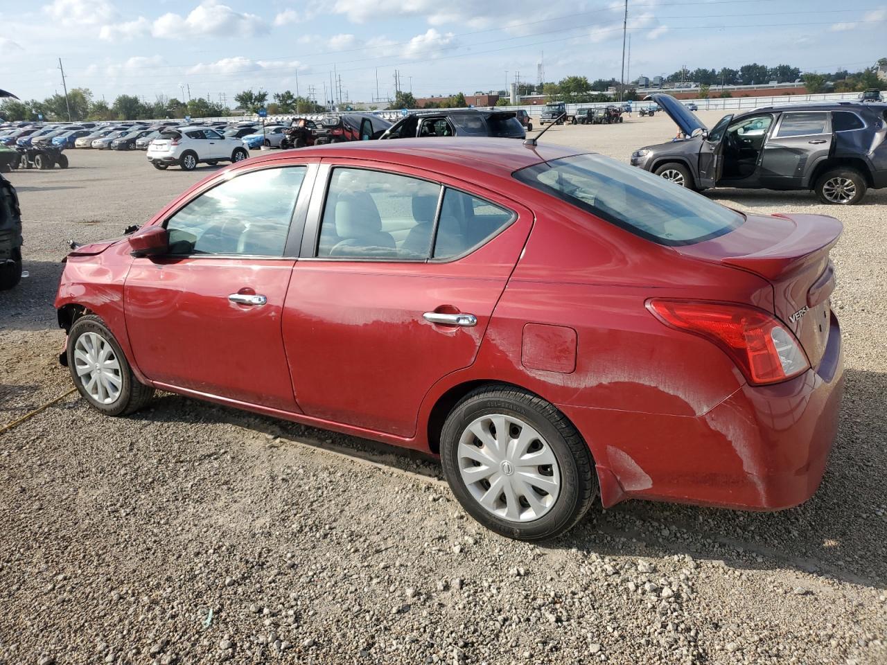 2015 NISSAN VERSA