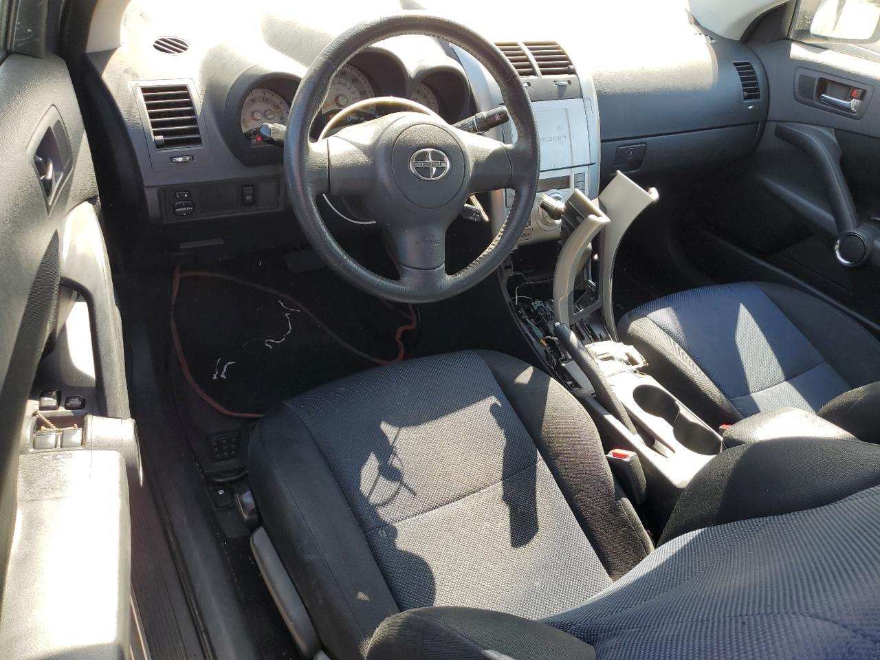2005 TOYOTA SCION