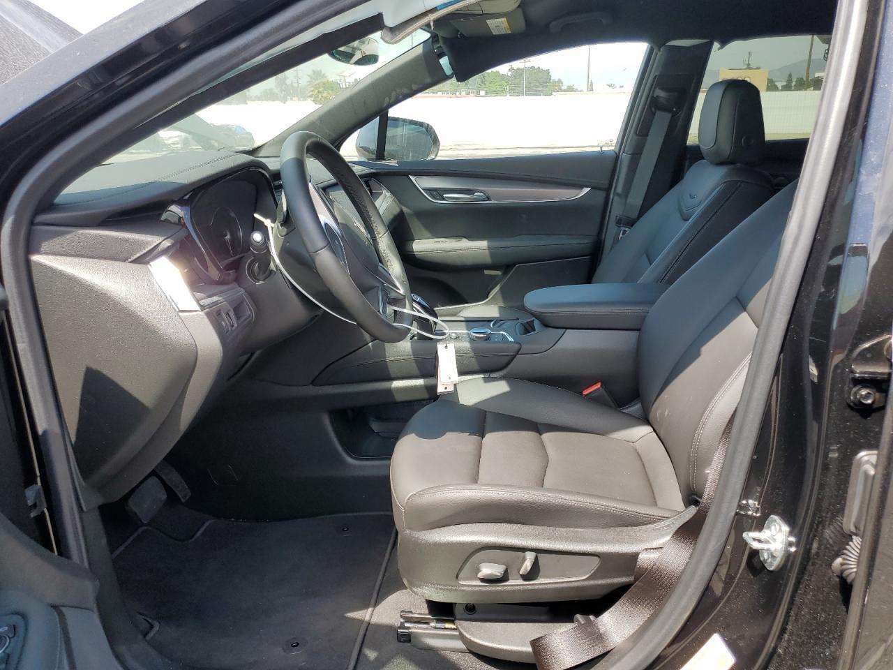 2025 CADILLAC XT5