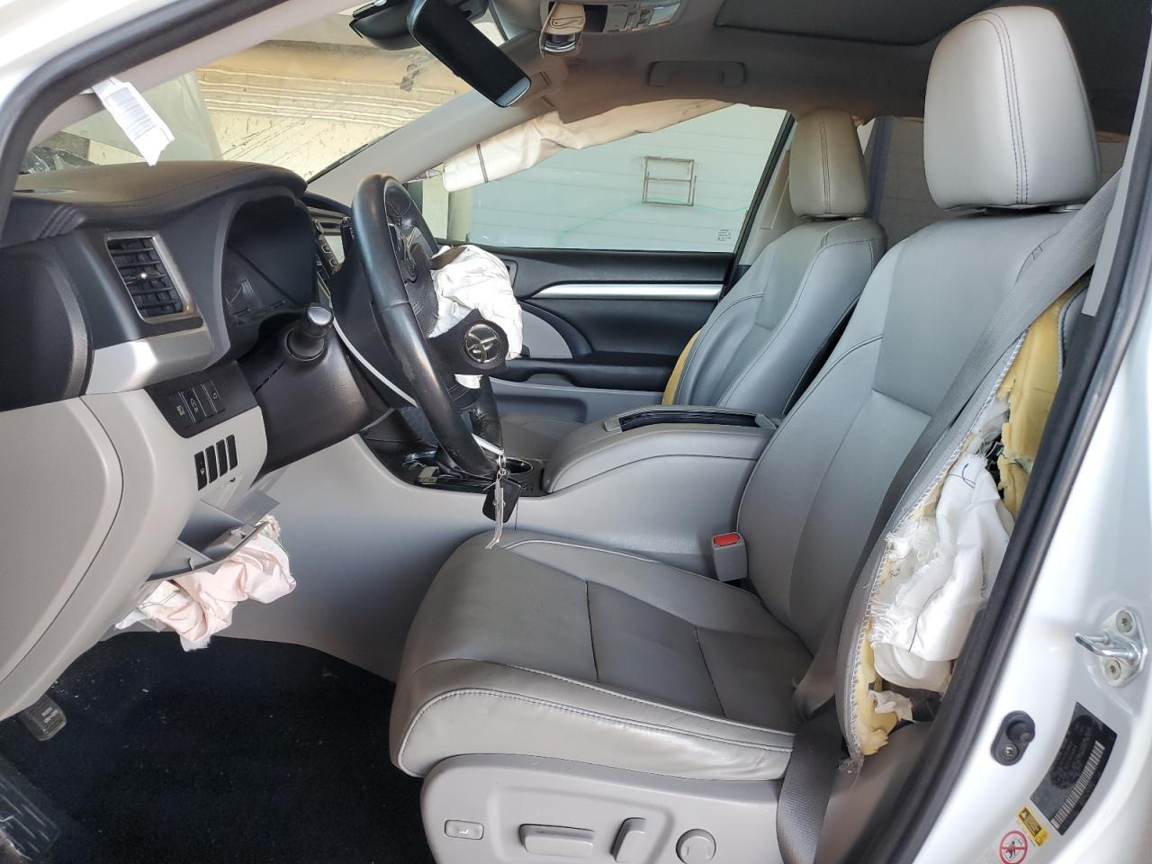 2018 TOYOTA HIGHLANDER