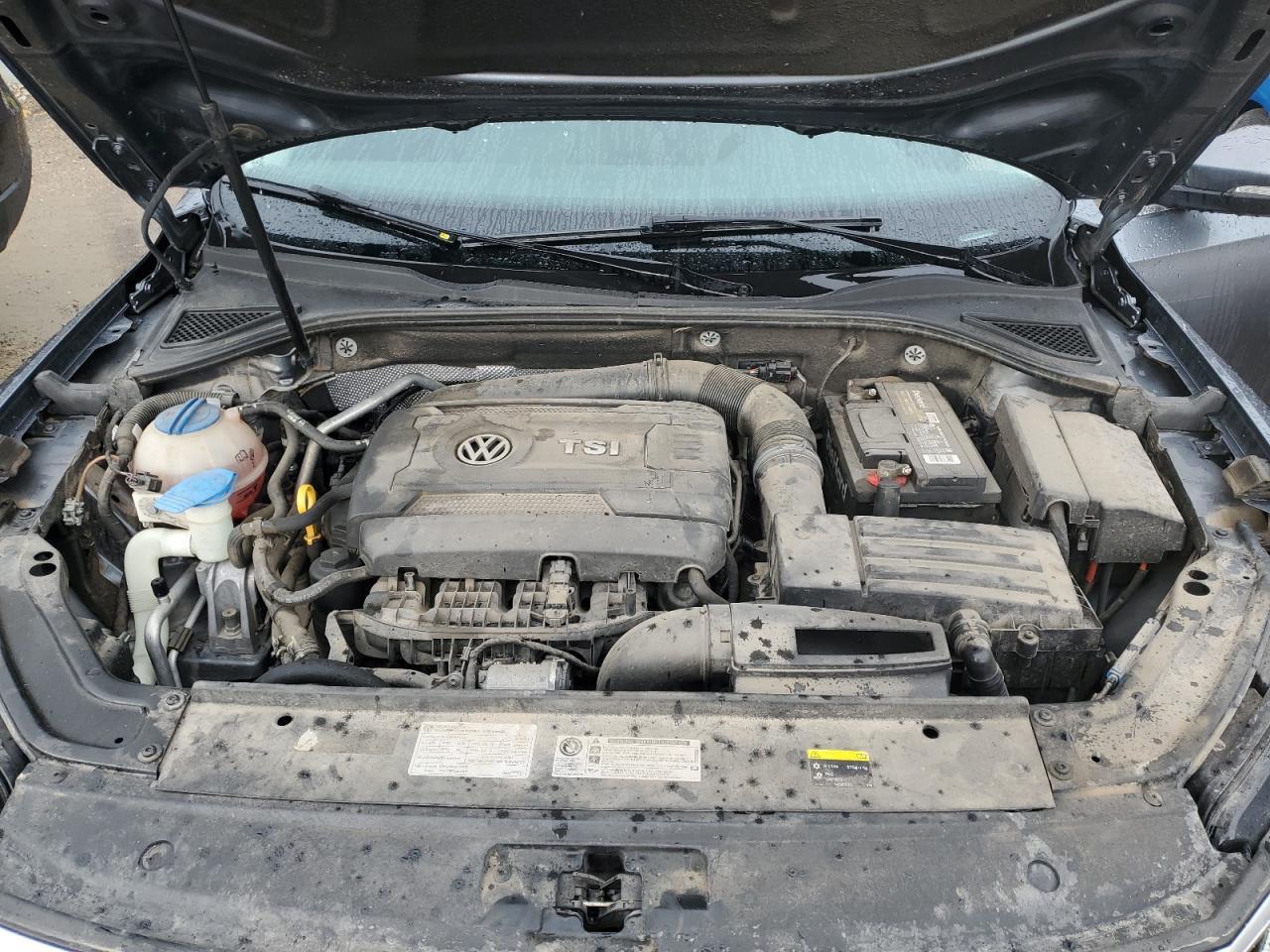 2016 VOLKSWAGEN Passat