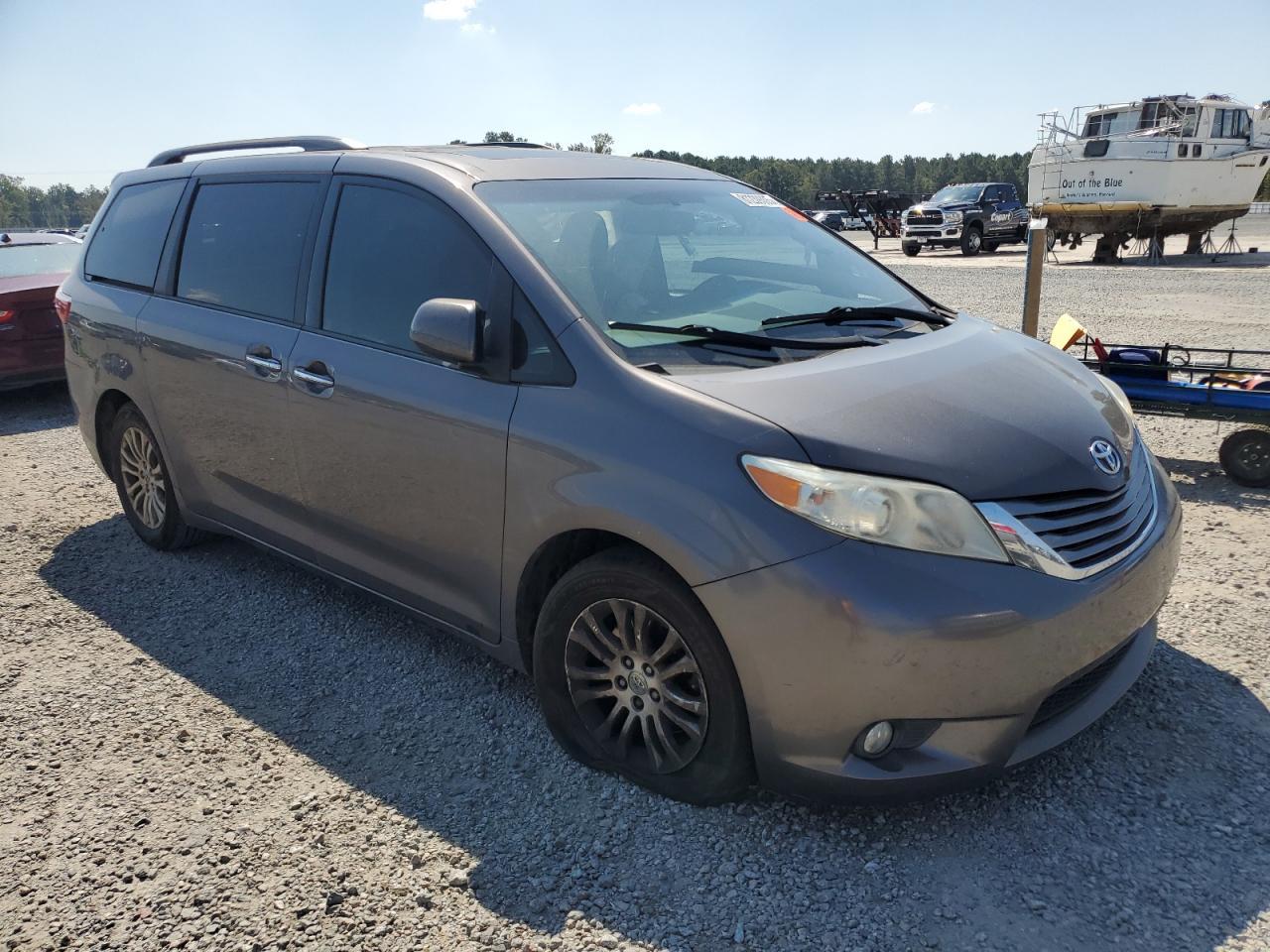 2015 TOYOTA SIENNA