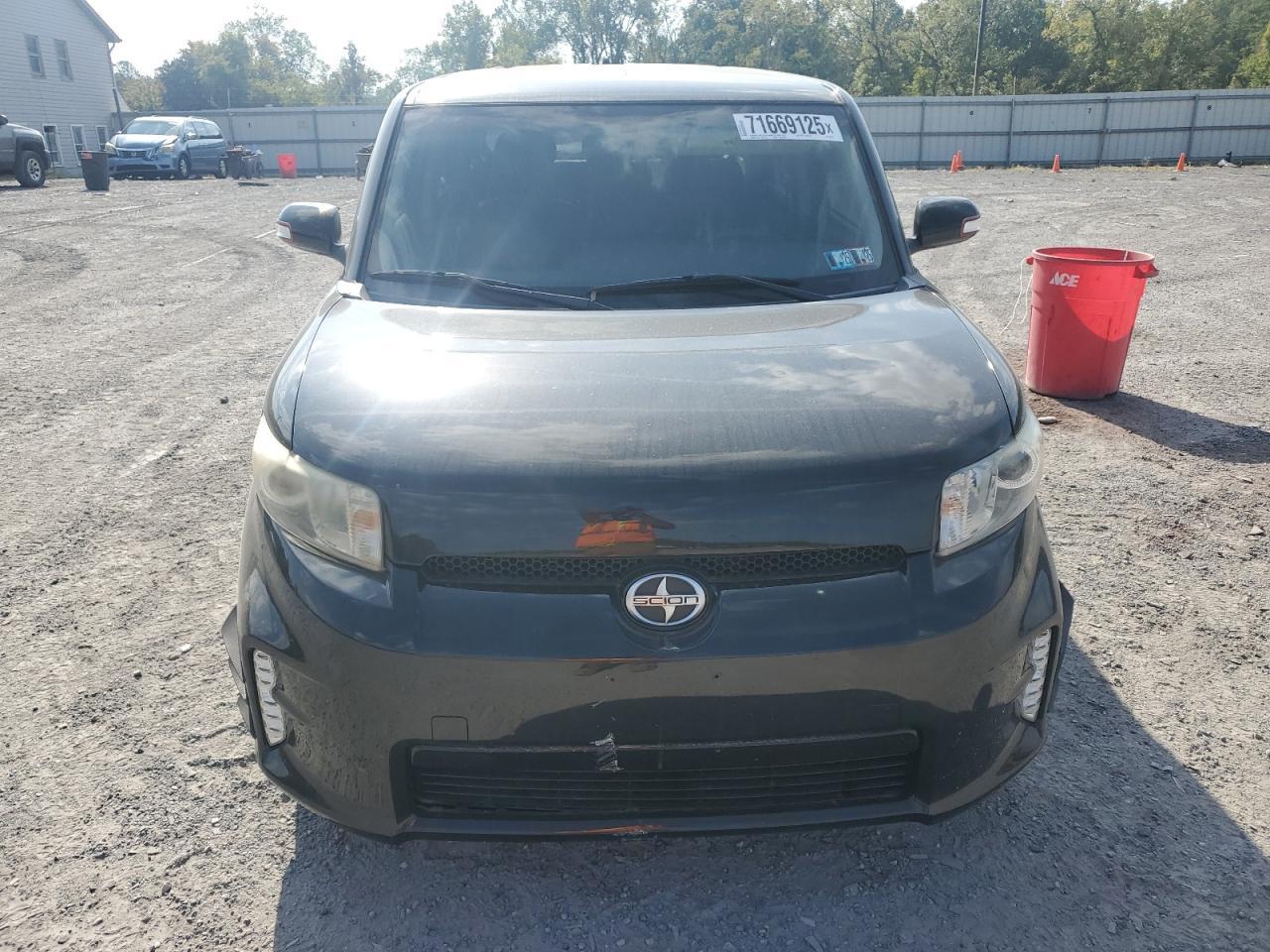 2015 TOYOTA SCION