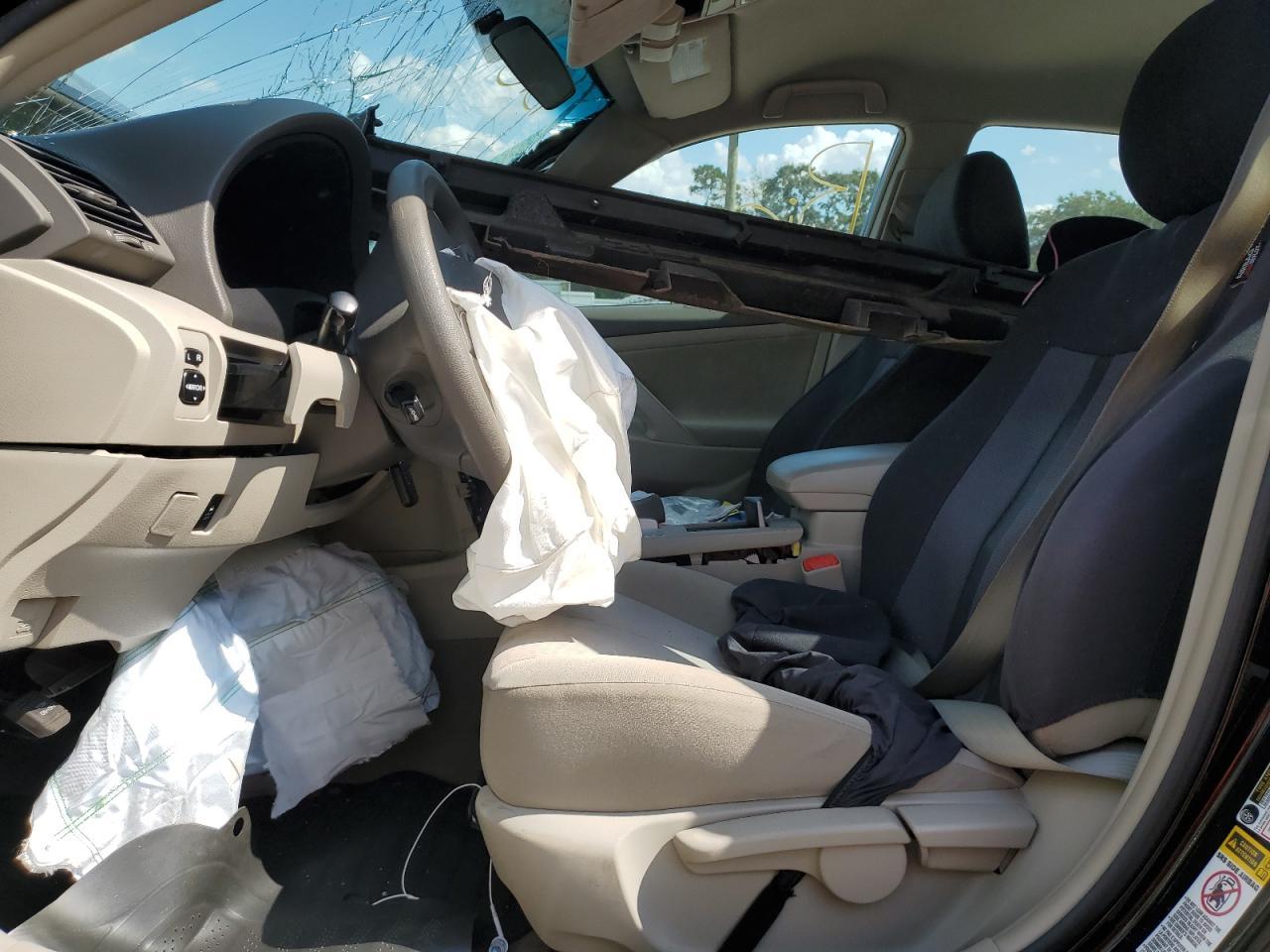 2011 TOYOTA CAMRY
