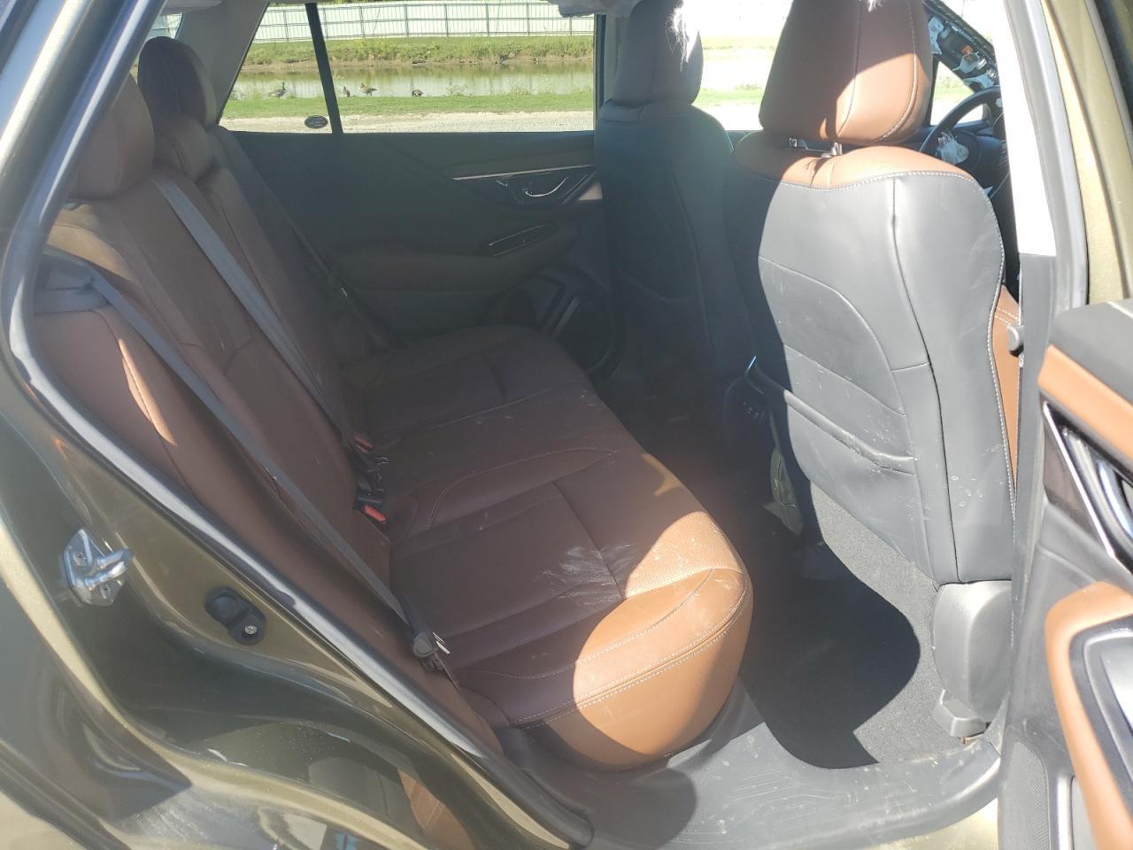 2020 SUBARU Outback