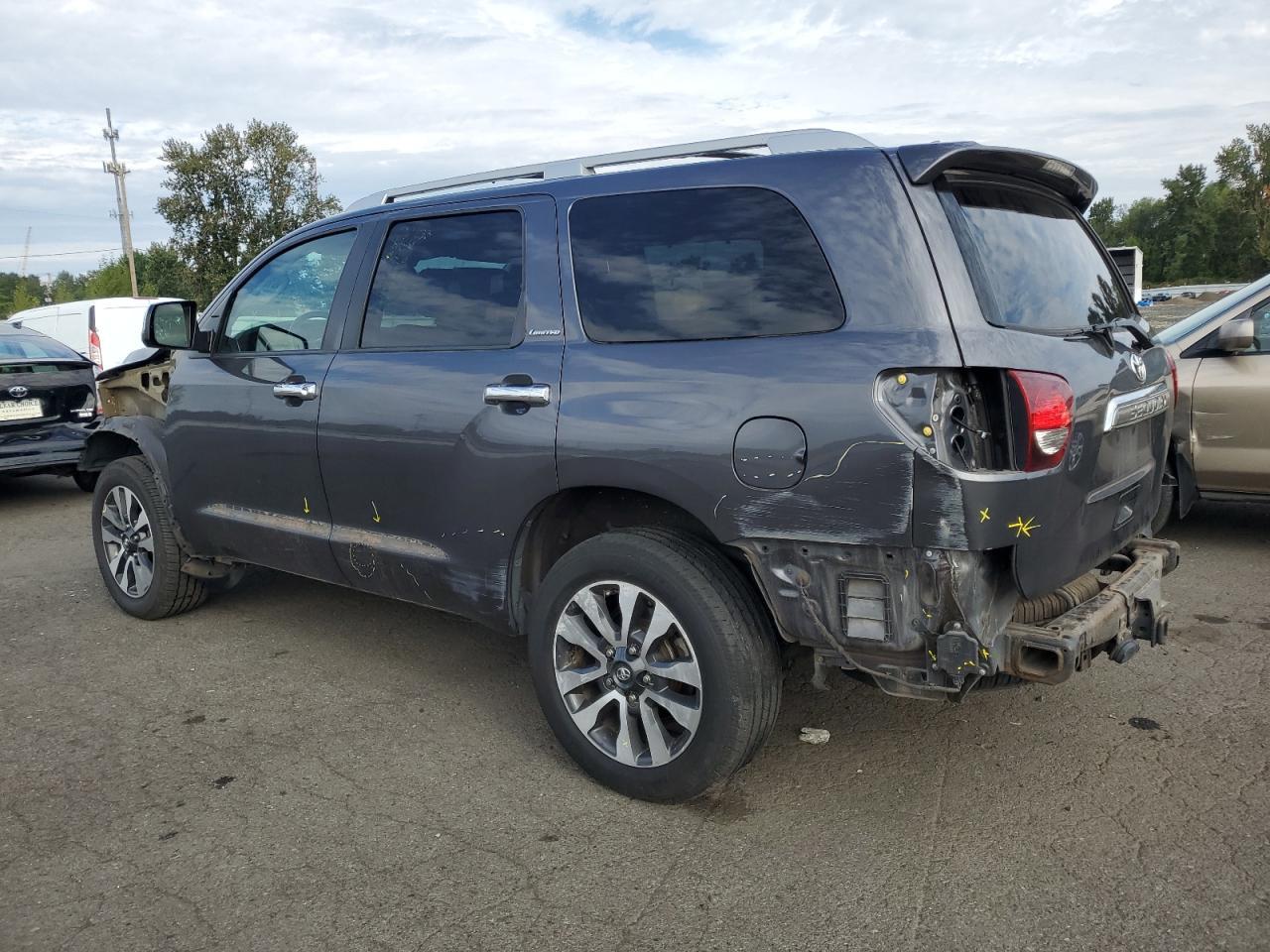 2018 TOYOTA Sequoia
