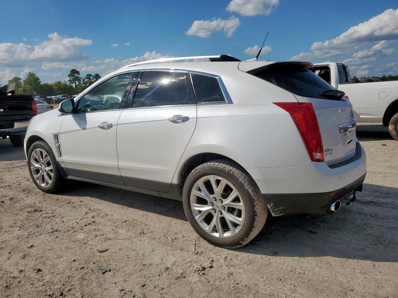 2010 CADILLAC SRX
