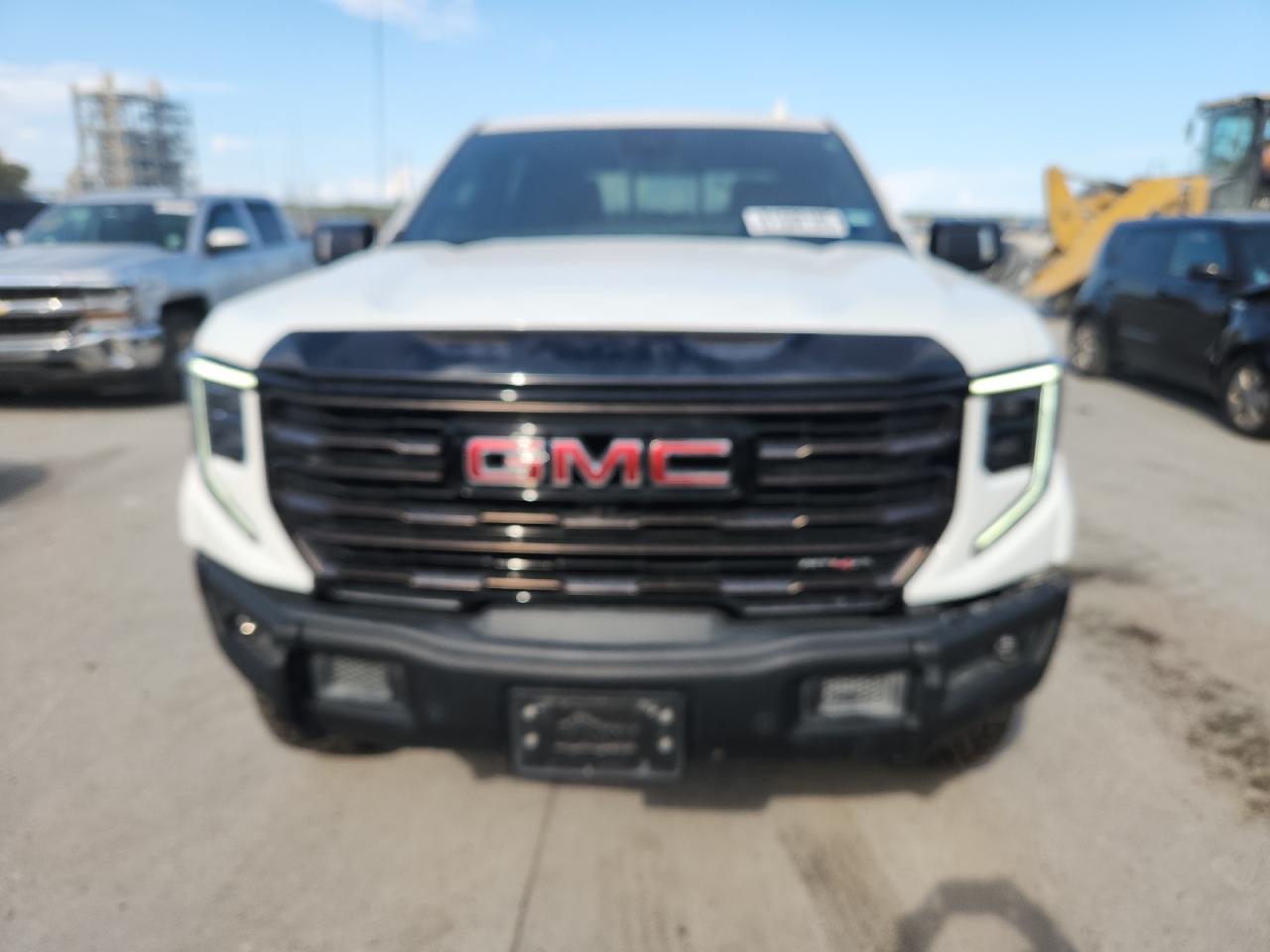 2024 GMC Sierra