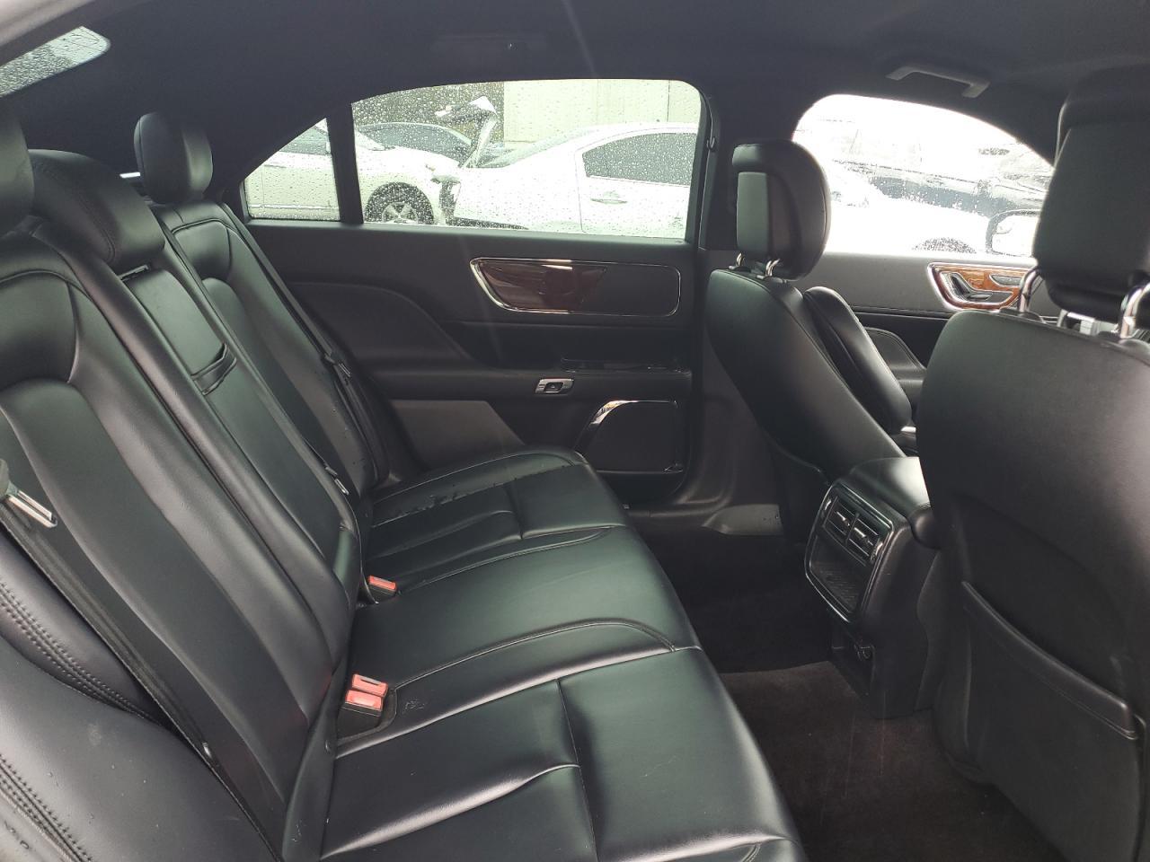2017 LINCOLN Continental