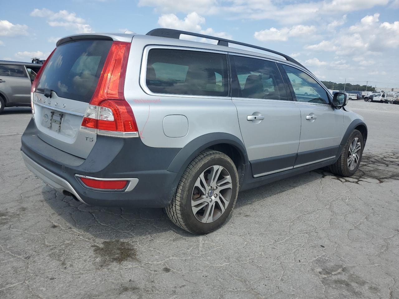 2015 VOLVO XC70