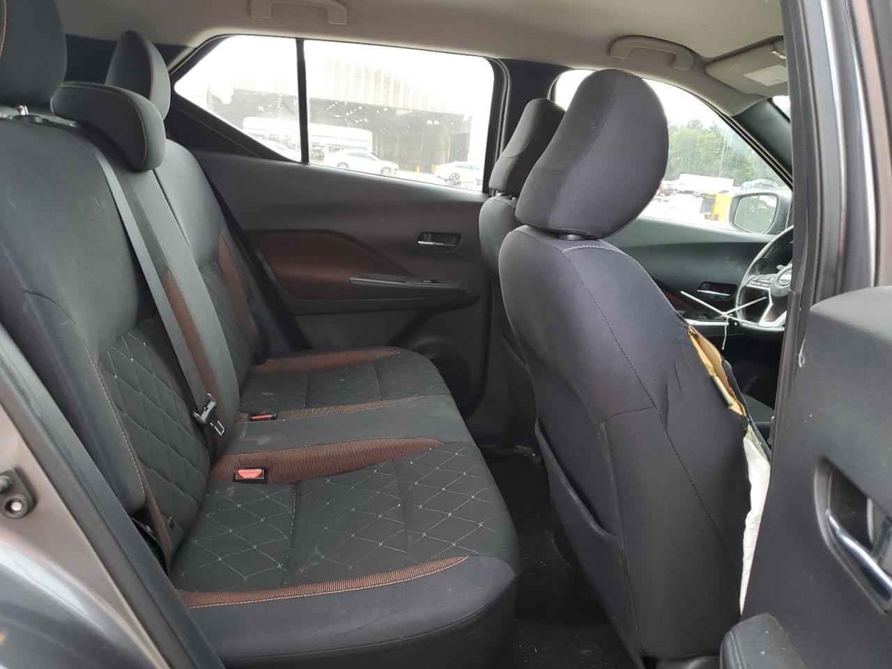 2018 NISSAN KICKS