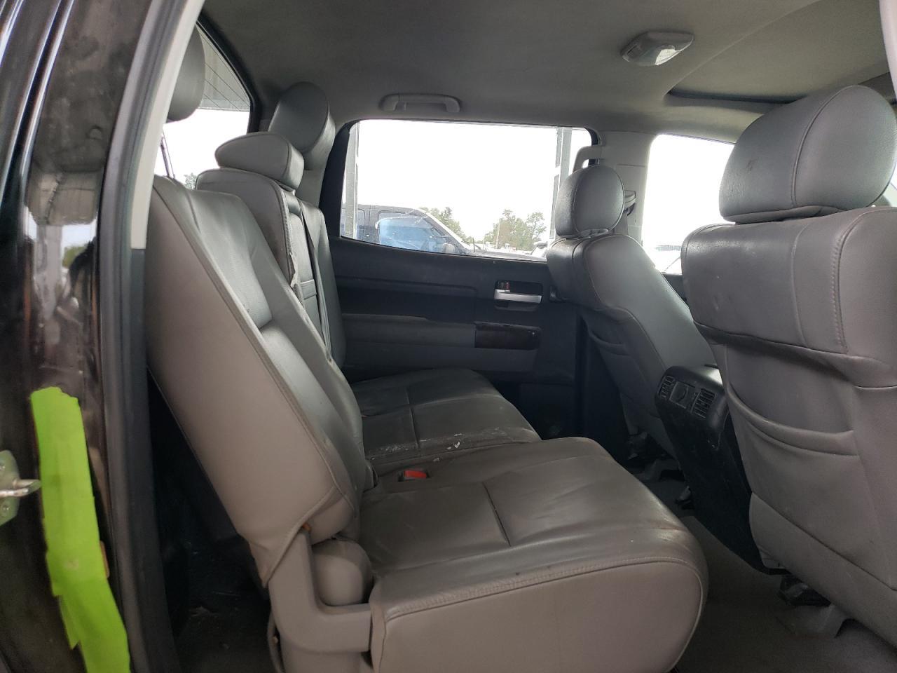 2011 TOYOTA TUNDRA
