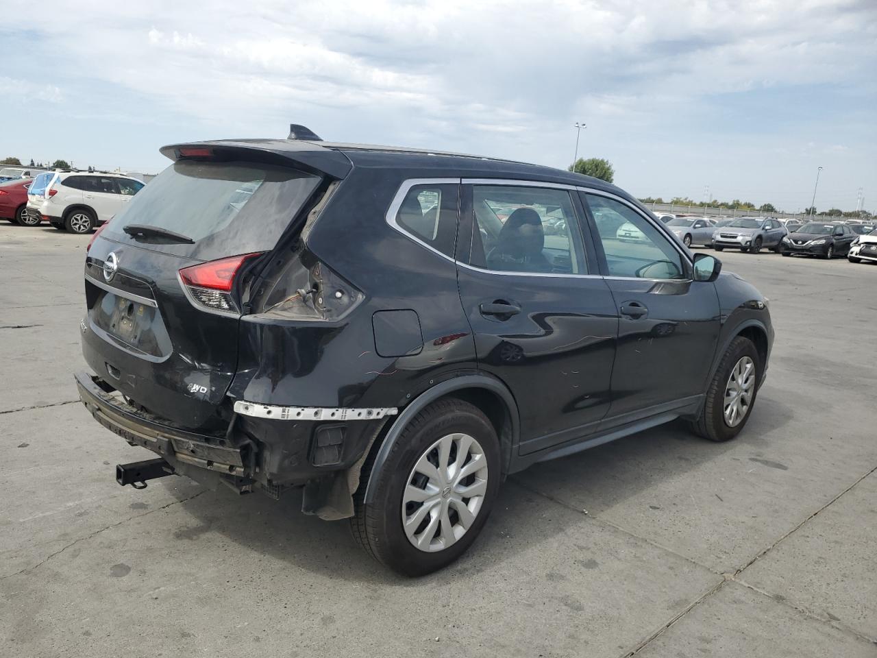2017 NISSAN ROGUE