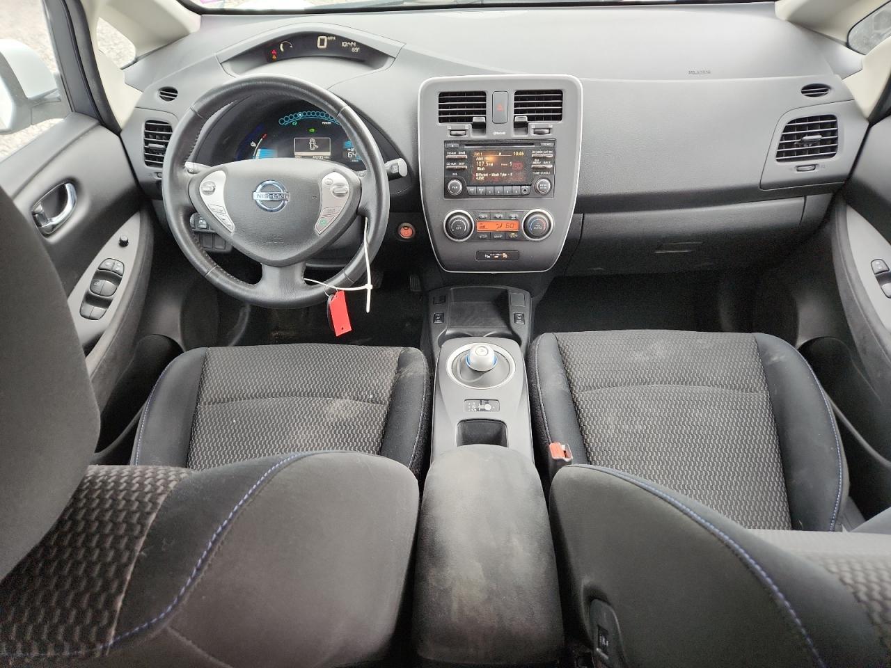 2015 NISSAN LEAF