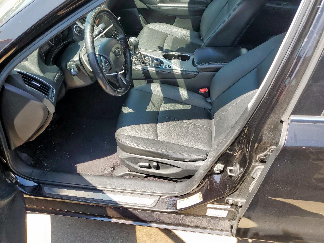 2015 INFINITI Q50