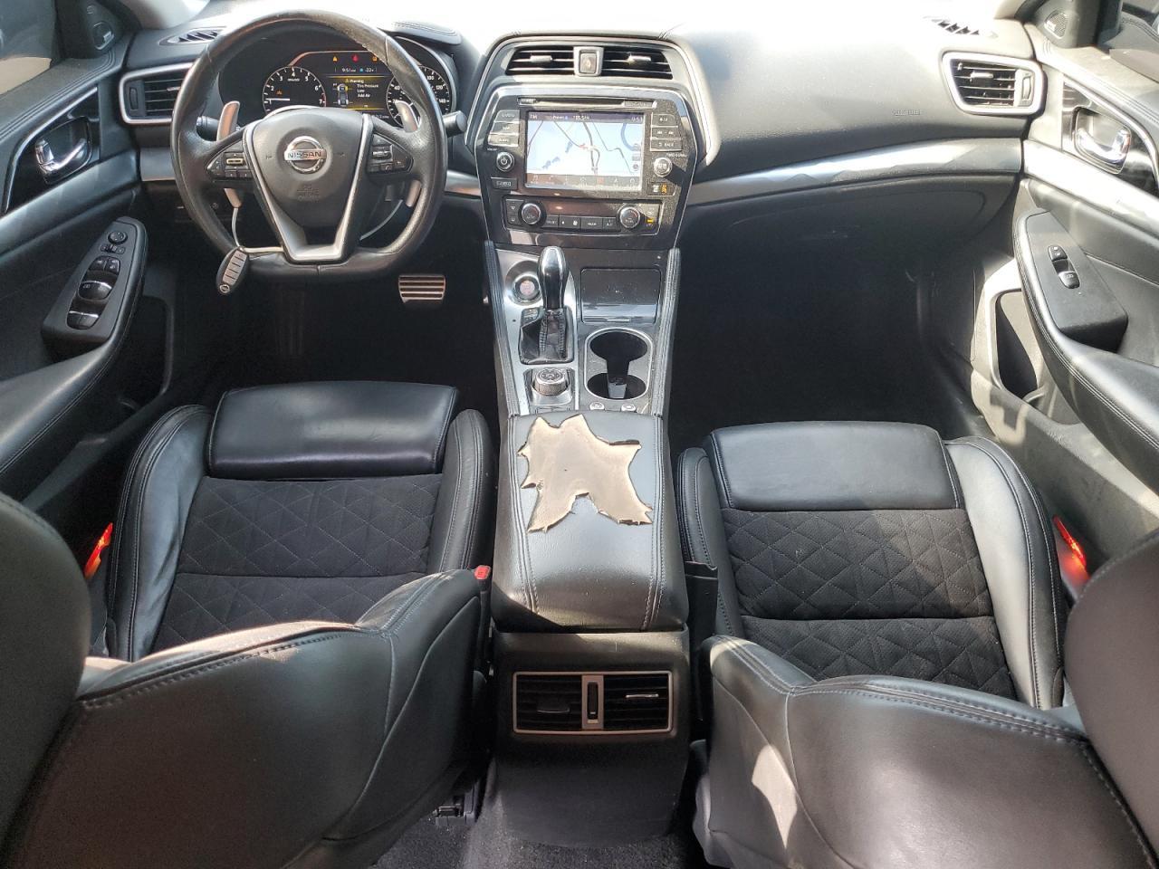 2017 NISSAN Maxima