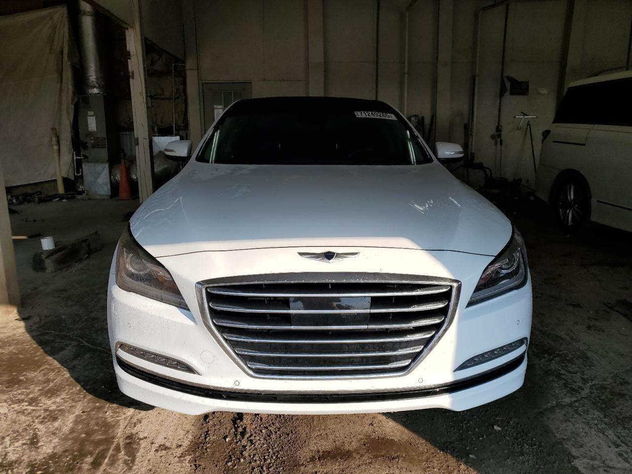 2016 HYUNDAI GENESIS