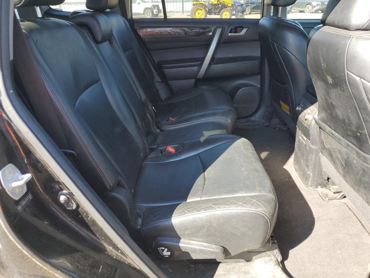 2013 TOYOTA HIGHLANDER
