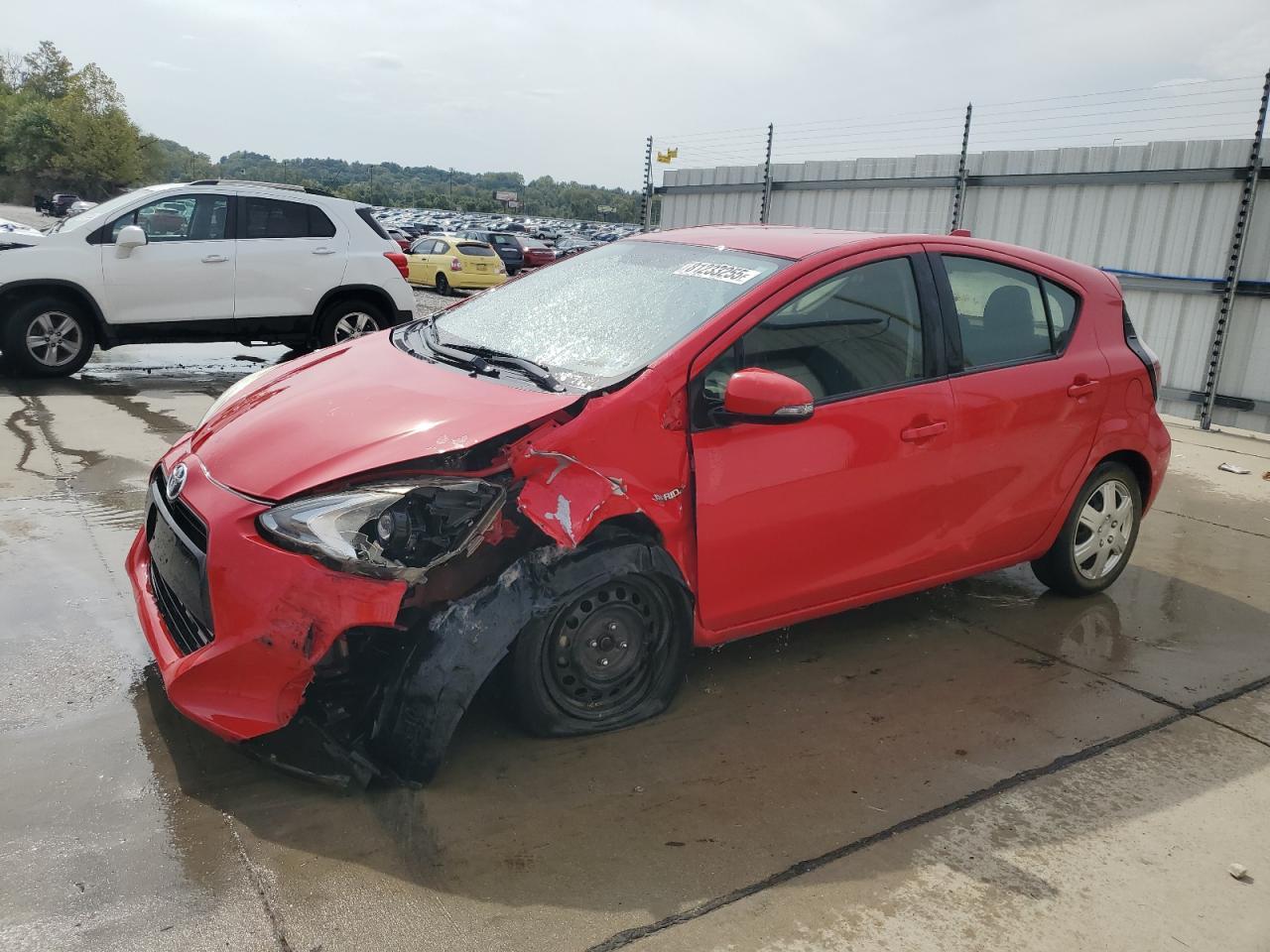 2016 TOYOTA Prius c