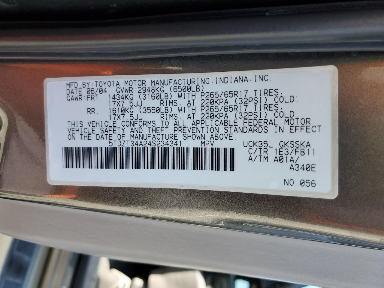 2004 TOYOTA Sequoia