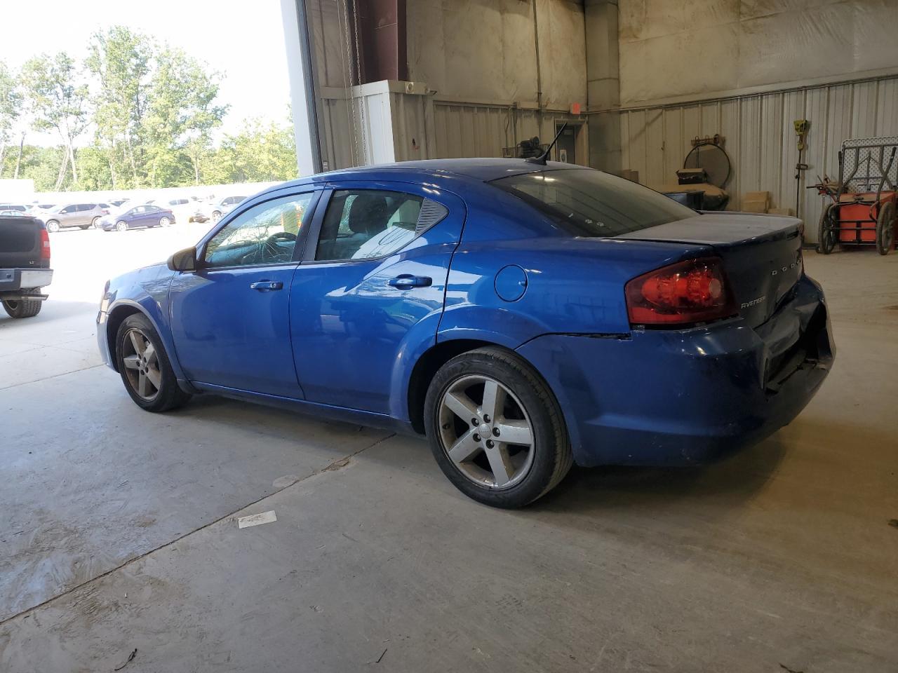 2013 DODGE Avenger
