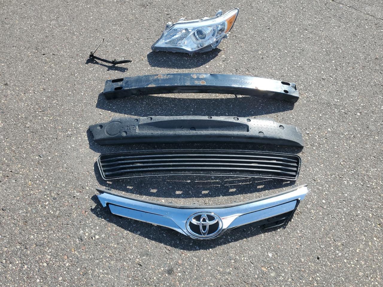 2014 TOYOTA CAMRY